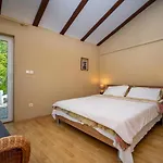 Apartamento Vlasta-3 By Interhome *