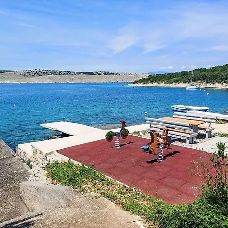 Vlasta-3 By Interhome 卓得诺沃