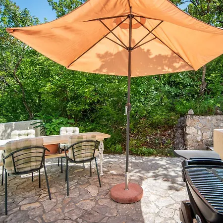 Vlasta-3 By Interhome 卓得诺沃