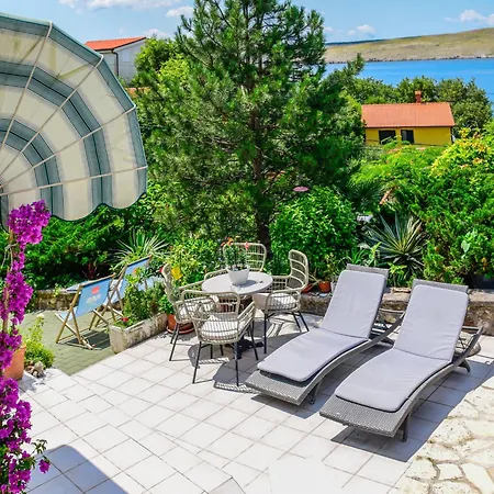 Vlasta-3 By Interhome 公寓