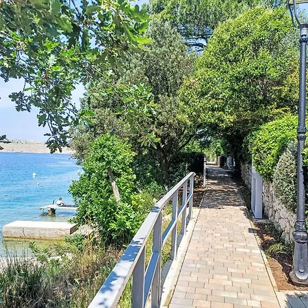 Vlasta-3 By Interhome דירה יאדראנובו